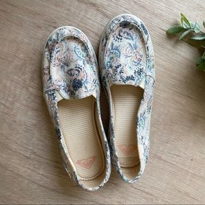 Roxy. Loafer Style Slip On Shoes. Size 9.